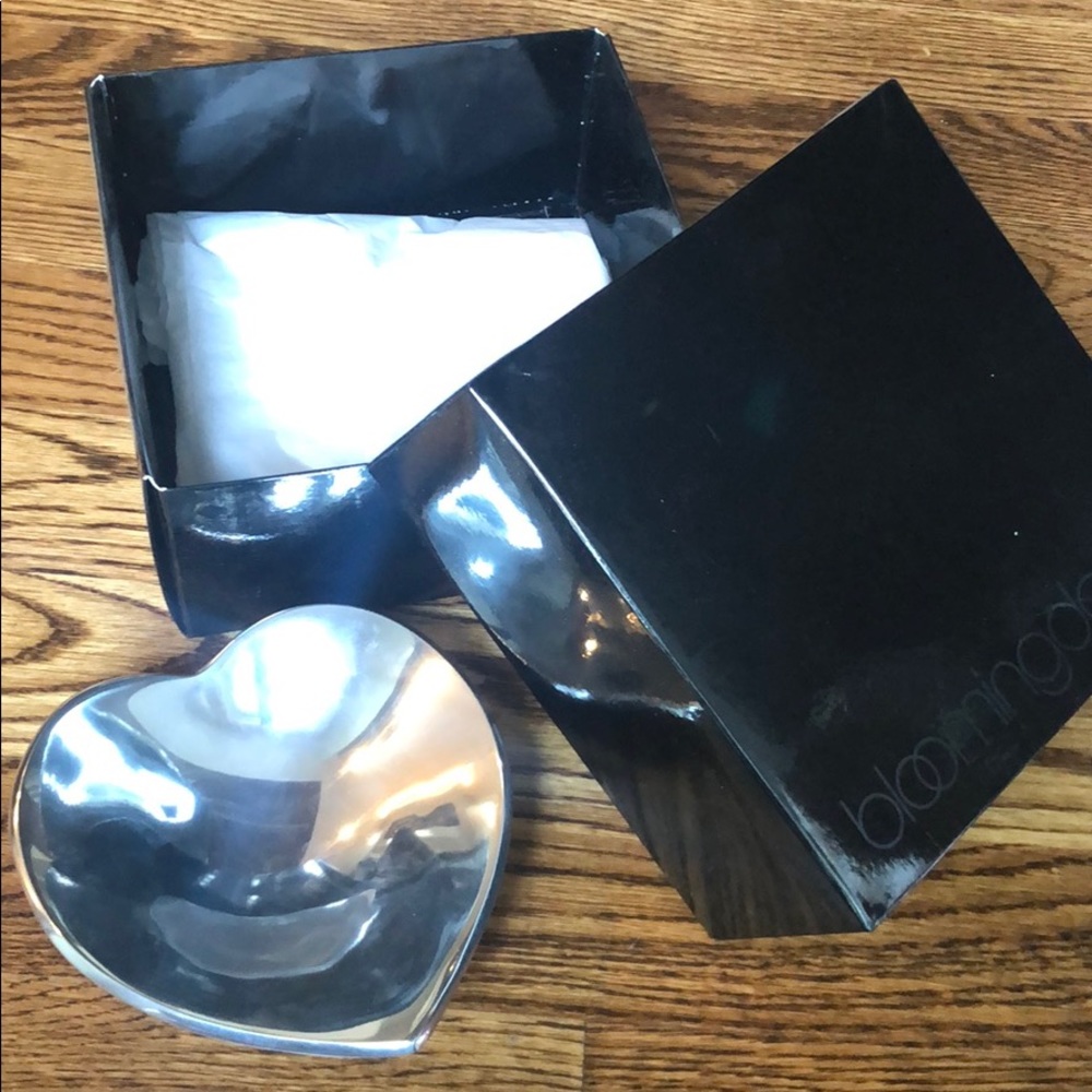 Nambe heart bowl